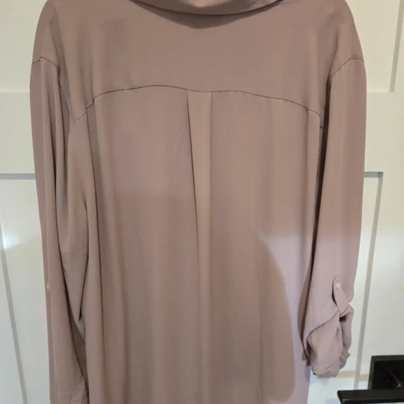 [EUC] New York & Co Womens Sz XL Blouse Top Lilac Purple Convertible 3/4 Sleeve - Picture 6 of 8